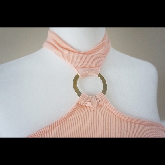 Very flattering off shoulder body suit - Picture 2 of 7